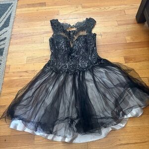 Alyce Paris Black Tulle & Sequin Dress Size 14